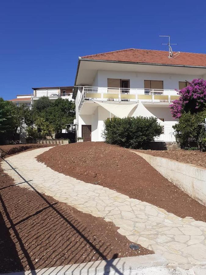 Apartman Simac Okrug Gornji Трогир Экстерьер фото